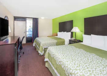 Days Inn by Wyndham Calvert City/Paducah East hotel thumbnail 8