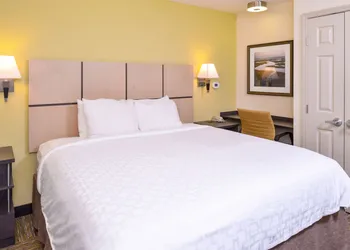 Candlewood Suites Paducah by IHG hotel thumbnail 4