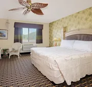 Super 8 by Wyndham Cloquet hotel detail image 7