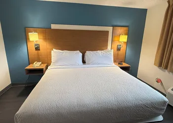Travelodge by Wyndham Lamoni hotel thumbnail 3