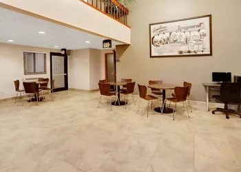 Super 8 by Wyndham Longmont/Del Camino hotel thumbnail 3