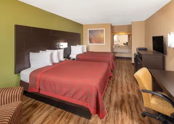 Days Inn by Wyndham Tupelo hotel thumbnail 5