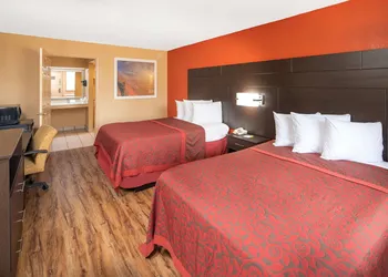 Days Inn by Wyndham Tupelo hotel thumbnail 6