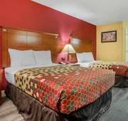 Econo Lodge Tupelo Barnes Crossing hotel detail image 7