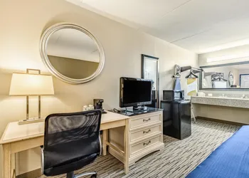 SureStay Hotel by Best Western Tupelo North hotel thumbnail 8