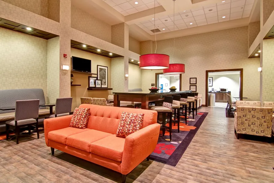 Hampton Inn & Suites by Hilton Red Deer hotel detail image 2