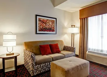 Hampton Inn & Suites by Hilton Red Deer hotel thumbnail 6