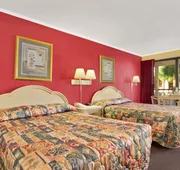 Royal Palace Inn & Suites hotel detail image 3