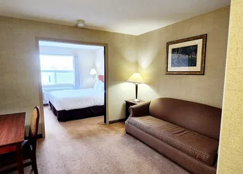 Park Hill Inn & Suites hotel thumbnail 5
