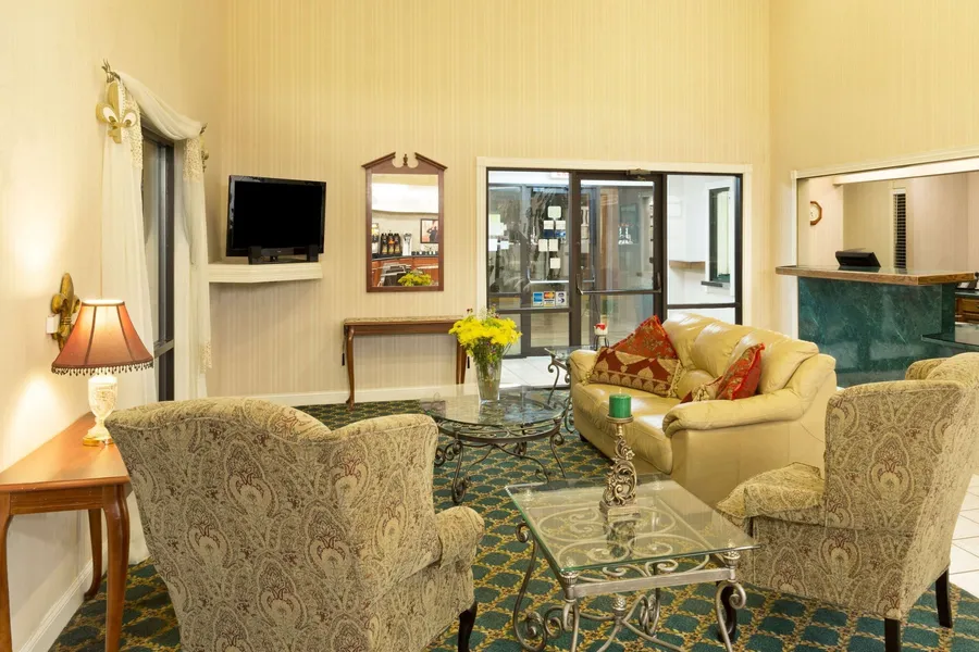 Super 8 by Wyndham Covington hotel detail image 2