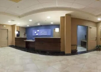 Holiday Inn Express Hotel & Suites Grand Island by IHG hotel thumbnail 2