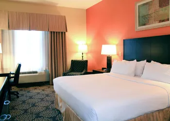 Holiday Inn Express Hotel & Suites Grand Island by IHG hotel thumbnail 4