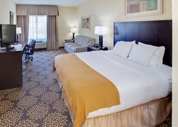 Holiday Inn Express Hotel & Suites Grand Island by IHG hotel thumbnail 7