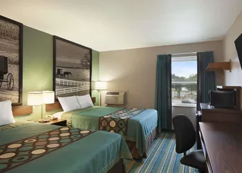 Super 8 by Wyndham Tuscola hotel thumbnail 5