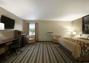 Super 8 by Wyndham Tuscola hotel thumbnail 6