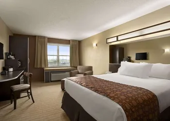 Microtel Inn By Wyndham Mineral Wells/Parkersburg hotel thumbnail 7