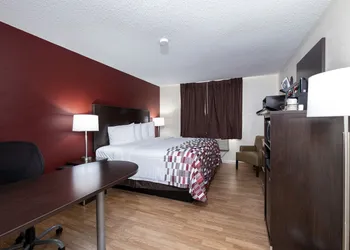 Red Roof Inn Norfolk - Portsmouth hotel thumbnail 7