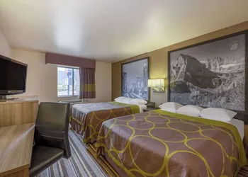 Super 8 by Wyndham Butte MT hotel thumbnail 7