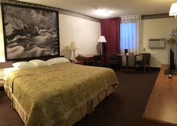 Super 8 by Wyndham Laramie hotel thumbnail 5