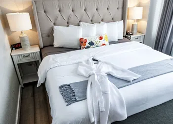 Artisan Downtown hotel thumbnail 3