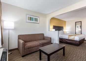 Quality Inn Southaven - Memphis South hotel thumbnail 7