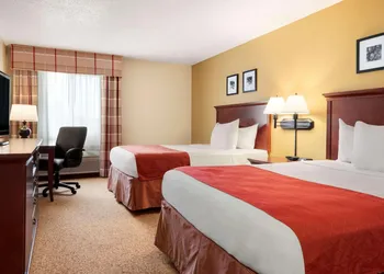 Country Inn & Suites by Radisson, Cedar Rapids Airport, IA hotel thumbnail 6