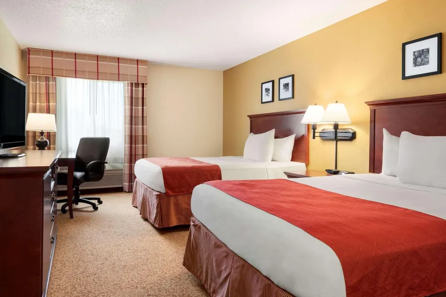 Country Inn & Suites by Radisson, Cedar Rapids Airport, IA hotel detail image 6