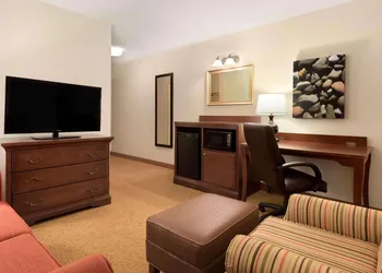 Country Inn & Suites by Radisson, Cedar Rapids Airport, IA hotel thumbnail 7