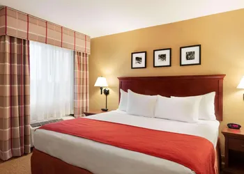 Country Inn & Suites by Radisson, Cedar Rapids Airport, IA hotel thumbnail 8