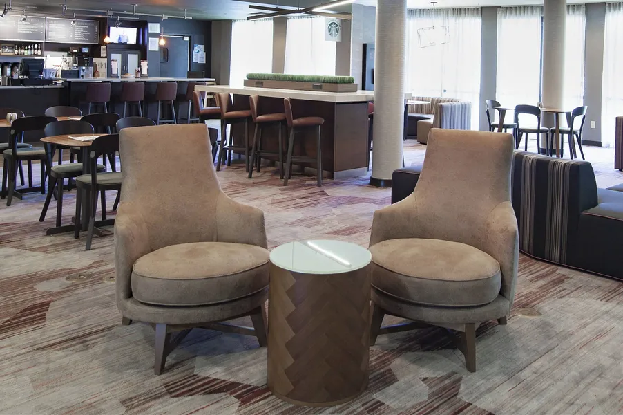 Courtyard by Marriott Valdosta hotel detail image 2