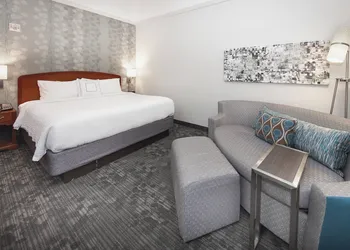 Courtyard by Marriott Valdosta hotel thumbnail 6