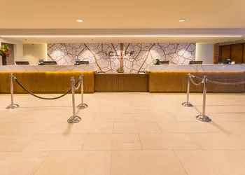 The Cliff Lodge and Spa hotel thumbnail 2