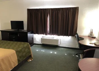 Posh Inn & Suites hotel thumbnail 6