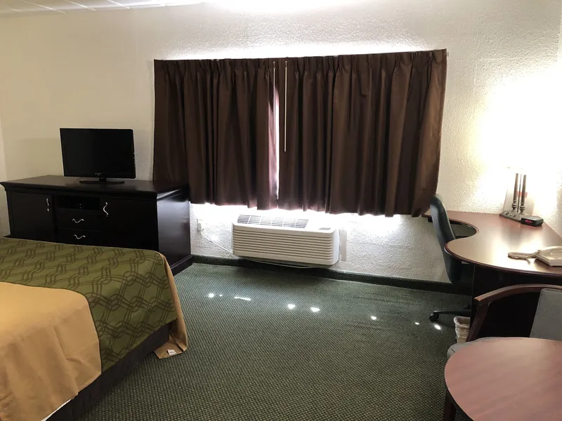 Posh Inn & Suites hotel detail image 6