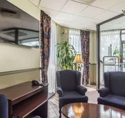 Quality Hotel & Suites hotel detail image 7