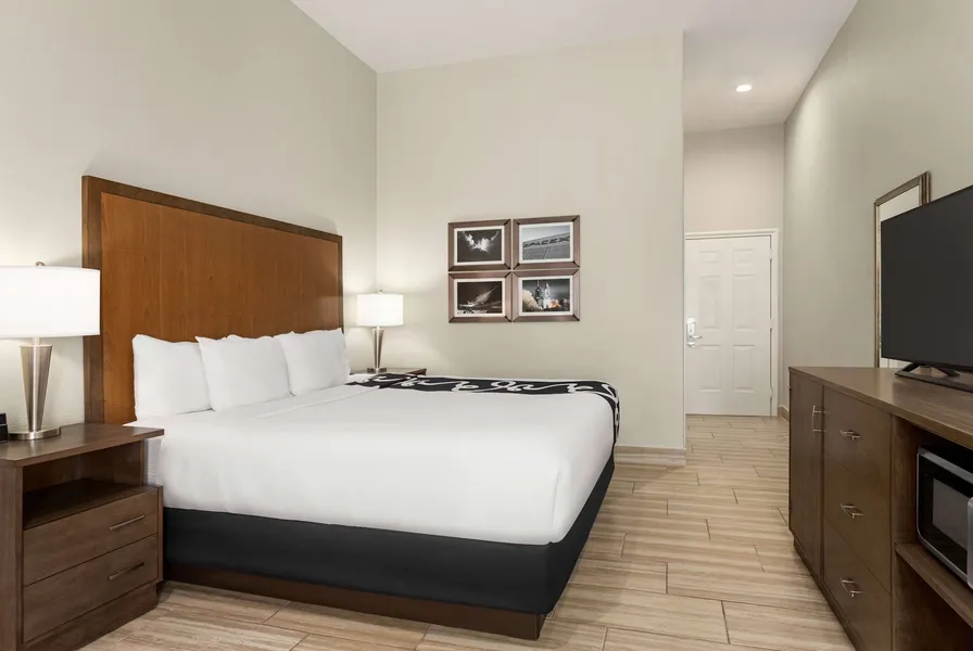 La Quinta Inn & Suites by Wyndham Brownsville North hotel detail image 6