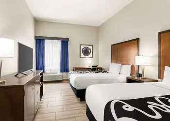 La Quinta Inn & Suites by Wyndham Brownsville North hotel thumbnail 7