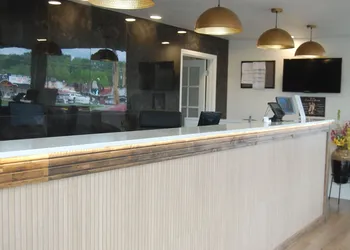 Vacation Lodge hotel thumbnail 2