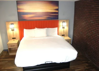 Vacation Lodge hotel thumbnail 7