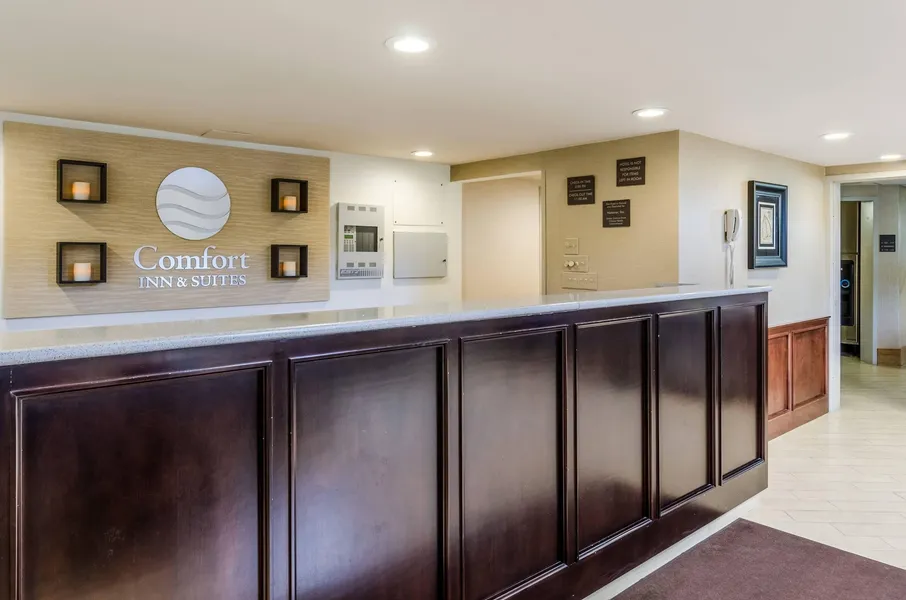 Comfort Inn & Suites West Springfield hotel detail image 2