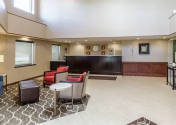 Comfort Inn & Suites West Springfield hotel thumbnail 4
