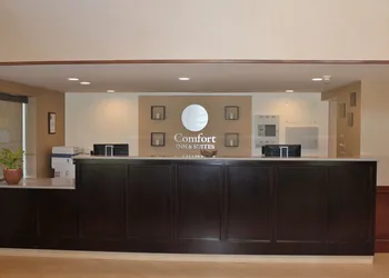 Comfort Inn & Suites West Springfield hotel thumbnail 5