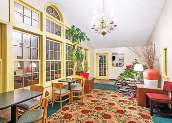 Knights Inn Hadley hotel thumbnail 2