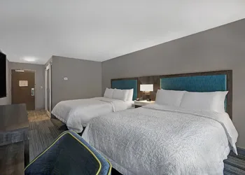 Hampton Inn Westfield hotel thumbnail 8