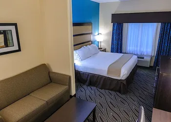 Holiday Inn Express Ludlow by IHG hotel thumbnail 2
