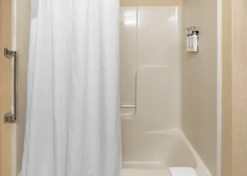 Holiday Inn Express Ludlow by IHG hotel thumbnail 8