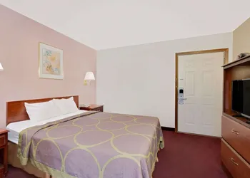 Super 8 by Wyndham Keystone/Mt. Rushmore hotel thumbnail 4