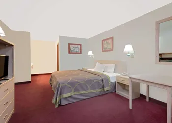 Super 8 by Wyndham Keystone/Mt. Rushmore hotel thumbnail 5