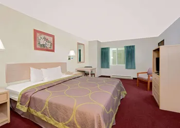 Super 8 by Wyndham Keystone/Mt. Rushmore hotel thumbnail 7