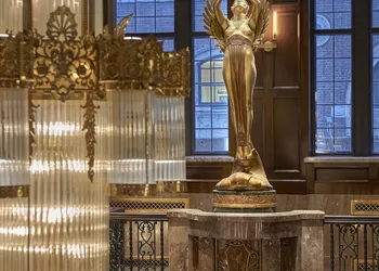 Hotel Phillips Kansas City Curio Collection by Hilton hotel thumbnail 2